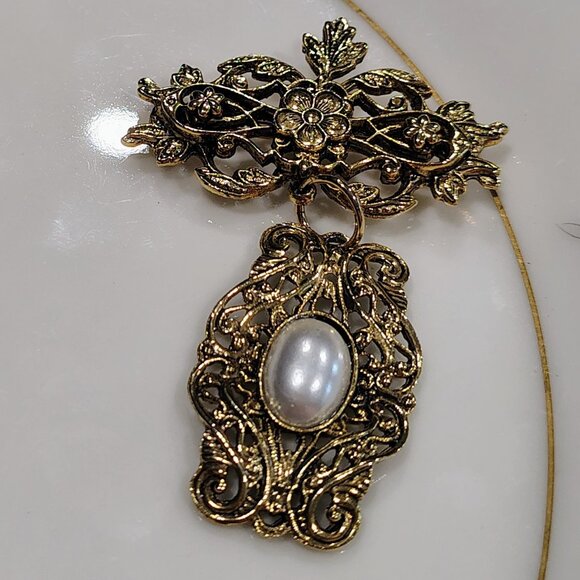 Vintage Ornate Victorian Style Bar & Dangle Faux Pearl Brooch Pin - Picture 6 of 6